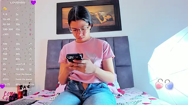 Vahiolet smith online show from March 2026 03:11:01 AM