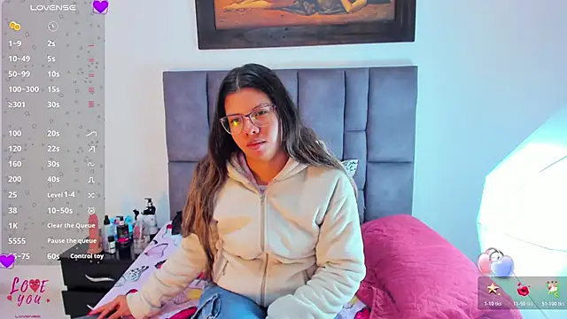 Vahiolet smith online show from March 2026 04:07:02 AM