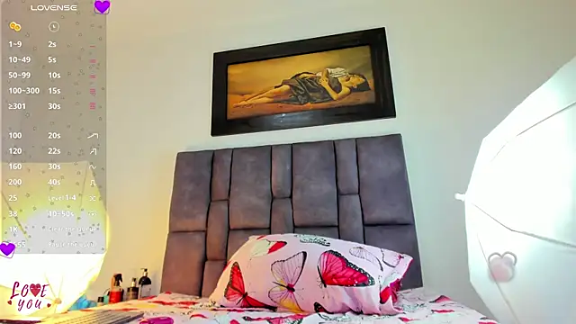 Vahiolet smith online show from March 2026 04:18:01 AM