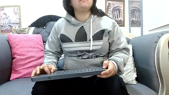 Snapshot of KataleyaStiward chatting on July 2026 01:13:02 PM KataleyaStiward online show from July 2026 01:13:02 PM