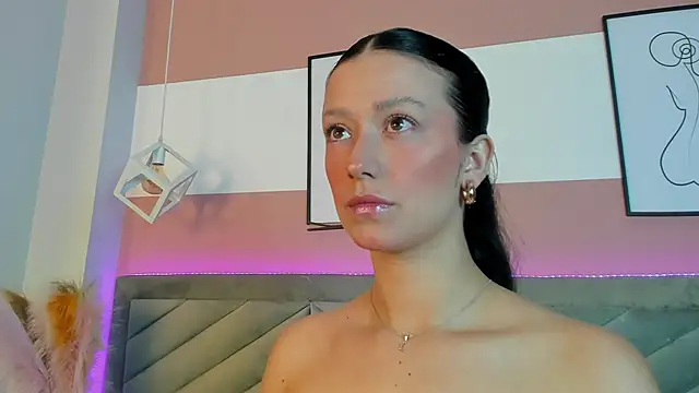 Snapshot of Ary_thompson__ chatting on April 2026 12:21:01 PM Ary thompson online show from April 2026 12:21:01 PM