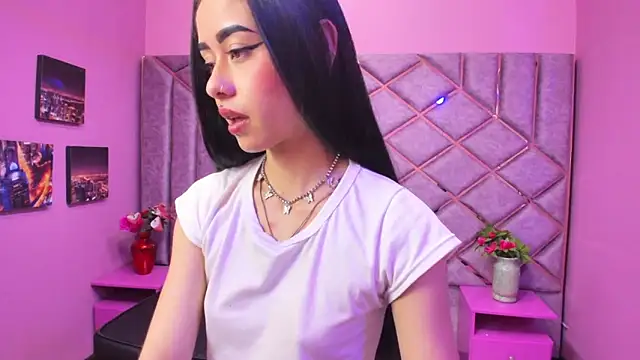 AnnySweett  online show from December 2025 04:57:02 PM