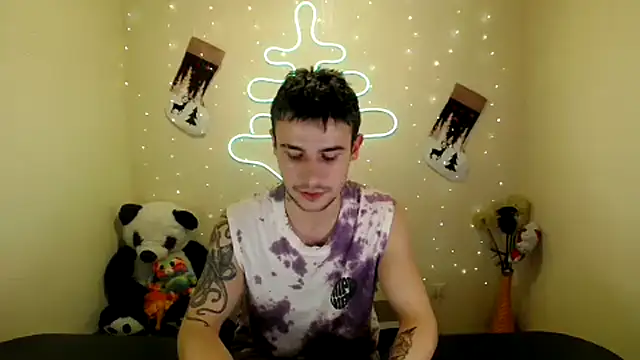 Snapshot of Mike_severi2 chatting on December 2024 04:21:02 PM Mike severi2 online show from December 2024 04:21:02 PM