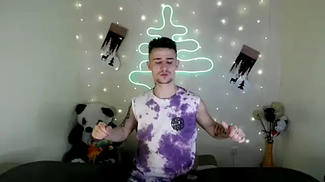 Snapshot of Mike_severi2 chatting on December 2024 01:01:02 PM Mike severi2 online show from December 2024 01:01:02 PM