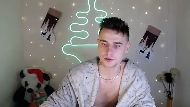 Snapshot of Mike_severi2 chatting on December 2024 09:55:02 AM Mike severi2 online show from December 2024 09:55:02 AM