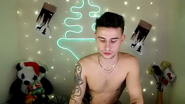 Snapshot of Mike_severi2 chatting on December 2024 01:19:02 PM Mike severi2 online show from December 2024 01:19:02 PM