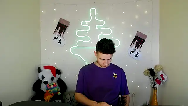 Snapshot of Mike_severi2 chatting on December 2024 11:21:01 AM Mike severi2 online show from December 2024 11:21:01 AM