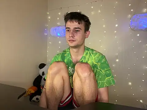 Snapshot of Mike_severi2 chatting on February 2025 12:05:02 PM Mike severi2 online show from February 2025 12:05:02 PM