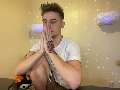 Snapshot of Mike_severi2 chatting on February 2025 09:08:01 AM Mike severi2 online show from February 2025 09:08:01 AM