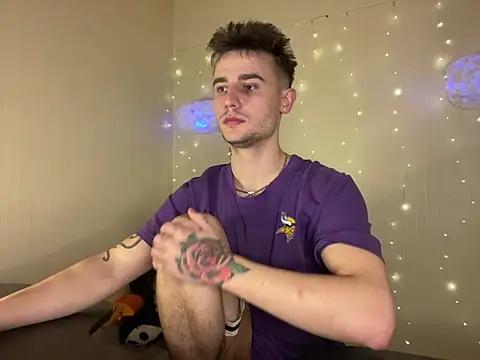 Snapshot of Mike_severi2 chatting on February 2025 12:27:02 PM Mike severi2 online show from February 2025 12:27:02 PM