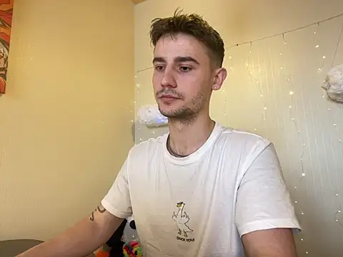 Snapshot of Mike_severi2 chatting on February 2025 08:33:02 AM Mike severi2 online show from February 2025 08:33:02 AM