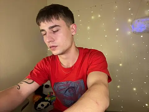 Snapshot of Mike_severi2 chatting on February 2025 12:12:01 PM Mike severi2 online show from February 2025 12:12:01 PM