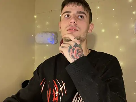 Snapshot of Mike_severi2 chatting on February 2025 01:22:02 PM Mike severi2 online show from February 2025 01:22:02 PM