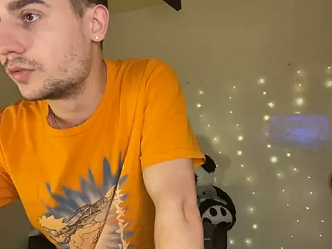 Snapshot of Mike_severi2 chatting on February 2025 02:48:01 PM Mike severi2 online show from February 2025 02:48:01 PM