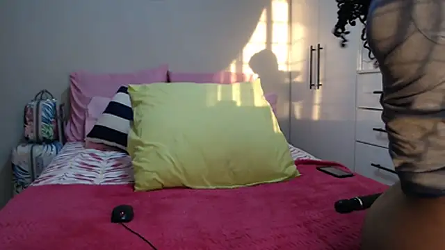 Snapshot of Amberbela chatting on April 2026 04:21:02 AM Amberbela online show from April 2026 04:21:02 AM