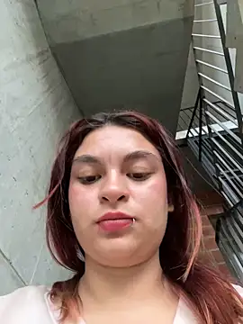 Snapshot of MiaLujan_ chatting on December 2024 10:44:02 PM MiaLujan  online show from December 2024 10:44:02 PM