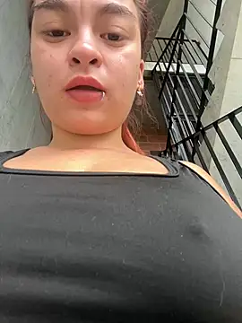 Snapshot of MiaLujan_ chatting on February 2025 12:30:02 PM MiaLujan  online show from February 2025 12:30:02 PM