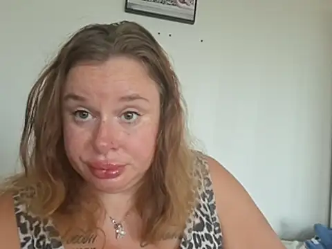 Snapshot of JohannasMishael chatting on July 2026 02:21:01 PM JohannasMishael online show from July 2026 02:21:01 PM
