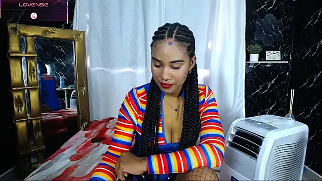 Hillary queen online show from November 2025 06:06:01 PM