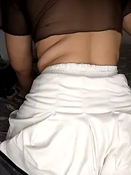 Snapshot of emma-19- chatting on March 2026 04:29:01 AM emma-19- online show from March 2026 04:29:01 AM