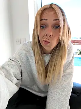 Snapshot of Lexa_xoxo chatting on February 2026 08:02:02 AM Lexa xoxo online show from February 2026 08:02:02 AM