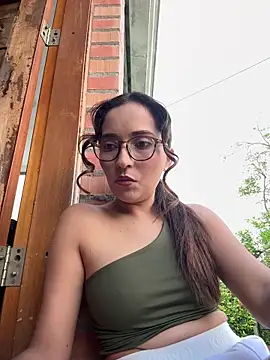 Penelope-Hot online show from April 2026 09:23:01 PM