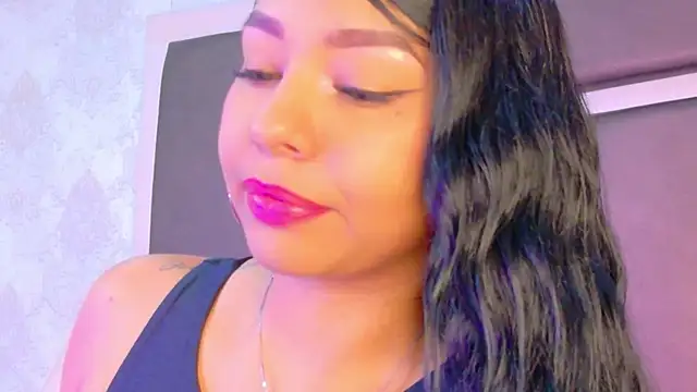 Snapshot of BellahColucci chatting on June 2026 01:02:01 PM BellahColucci online show from June 2026 01:02:01 PM