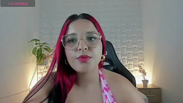 victoria18x online show from December 2024 03:57:02 PM