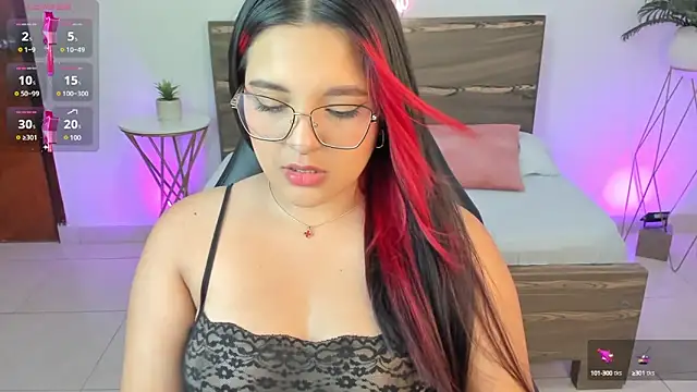 victoria18x online show from March 2025 12:12:02 PM