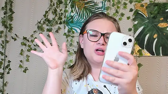 Seductive She Wolf online show from September 2025 01:00:01 AM