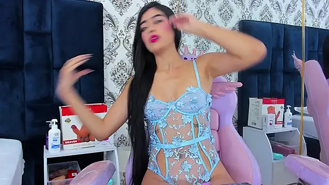 Snapshot of Mia-Monroe chatting on March 2025 07:54:02 PM Mia-Monroe online show from March 2025 07:54:02 PM