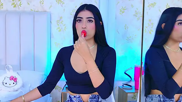 Snapshot of Mia-Monroe chatting on November 2025 07:37:01 PM Mia-Monroe online show from November 2025 07:37:01 PM