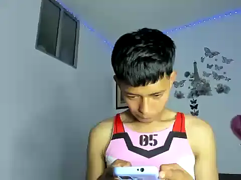 Snapshot of horny_pair chatting on April 2026 01:58:02 AM horny pair online show from April 2026 01:58:02 AM