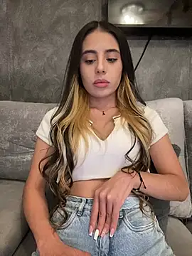 Snapshot of AbyThompson chatting on February 2025 03:50:02 AM AbyThompson online show from February 2025 03:50:02 AM