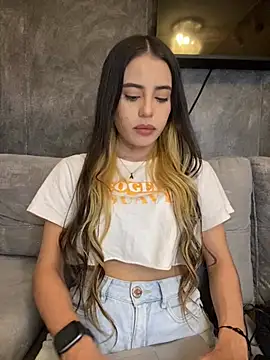 Snapshot of AbyThompson chatting on February 2025 10:26:01 PM AbyThompson online show from February 2025 10:26:01 PM