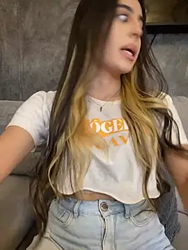 Snapshot of AbyThompson chatting on February 2025 01:29:02 AM AbyThompson online show from February 2025 01:29:02 AM