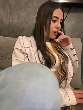 Snapshot of AbyThompson chatting on February 2025 06:12:02 AM AbyThompson online show from February 2025 06:12:02 AM