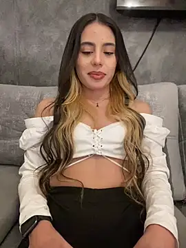 Snapshot of AbyThompson chatting on February 2025 10:42:02 PM AbyThompson online show from February 2025 10:42:02 PM