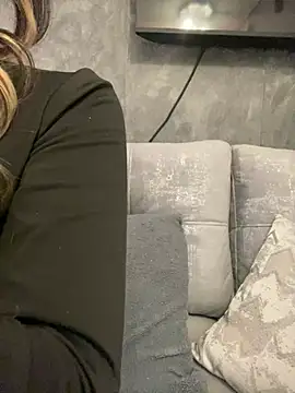 Snapshot of AbyThompson chatting on February 2025 07:14:02 PM AbyThompson online show from February 2025 07:14:02 PM