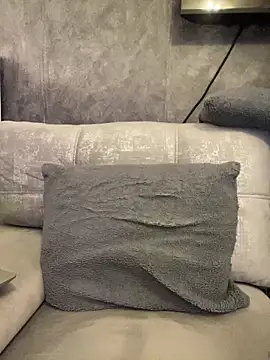 Snapshot of AbyThompson chatting on March 2025 08:32:02 PM AbyThompson online show from March 2025 08:32:02 PM