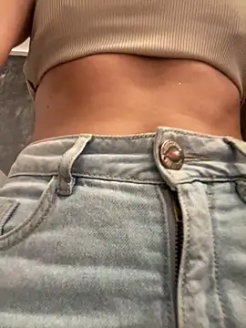 Snapshot of AbyThompson chatting on March 2025 11:35:02 PM AbyThompson online show from March 2025 11:35:02 PM