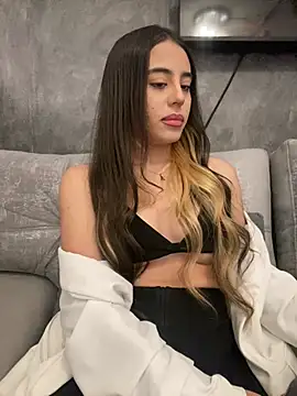 Snapshot of AbyThompson chatting on March 2025 04:39:02 PM AbyThompson online show from March 2025 04:39:02 PM