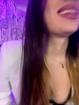 Snapshot of AbyThompson chatting on September 2025 12:21:02 PM AbyThompson online show from September 2025 12:21:02 PM