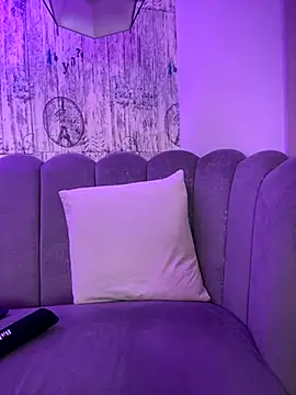 Snapshot of AbyThompson chatting on October 2025 12:13:02 PM AbyThompson online show from October 2025 12:13:02 PM