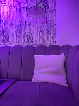 Snapshot of AbyThompson chatting on October 2025 12:02:01 PM AbyThompson online show from October 2025 12:02:01 PM