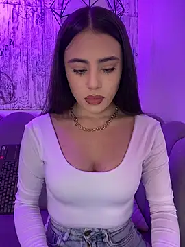 Snapshot of AbyThompson chatting on October 2025 12:19:02 PM AbyThompson online show from October 2025 12:19:02 PM