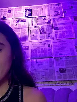 Snapshot of AbyThompson chatting on October 2025 02:07:01 PM AbyThompson online show from October 2025 02:07:01 PM