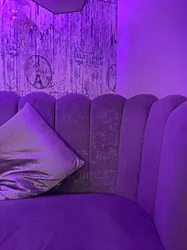 Snapshot of AbyThompson chatting on November 2025 02:54:01 PM AbyThompson online show from November 2025 02:54:01 PM