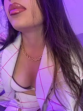 AbyThompson online show from December 2025 09:18:01 AM