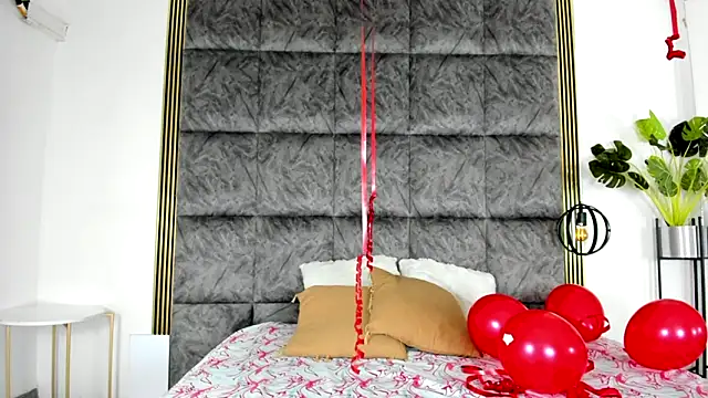 LaurenRodriiguez online show from February 2025 12:47:01 PM